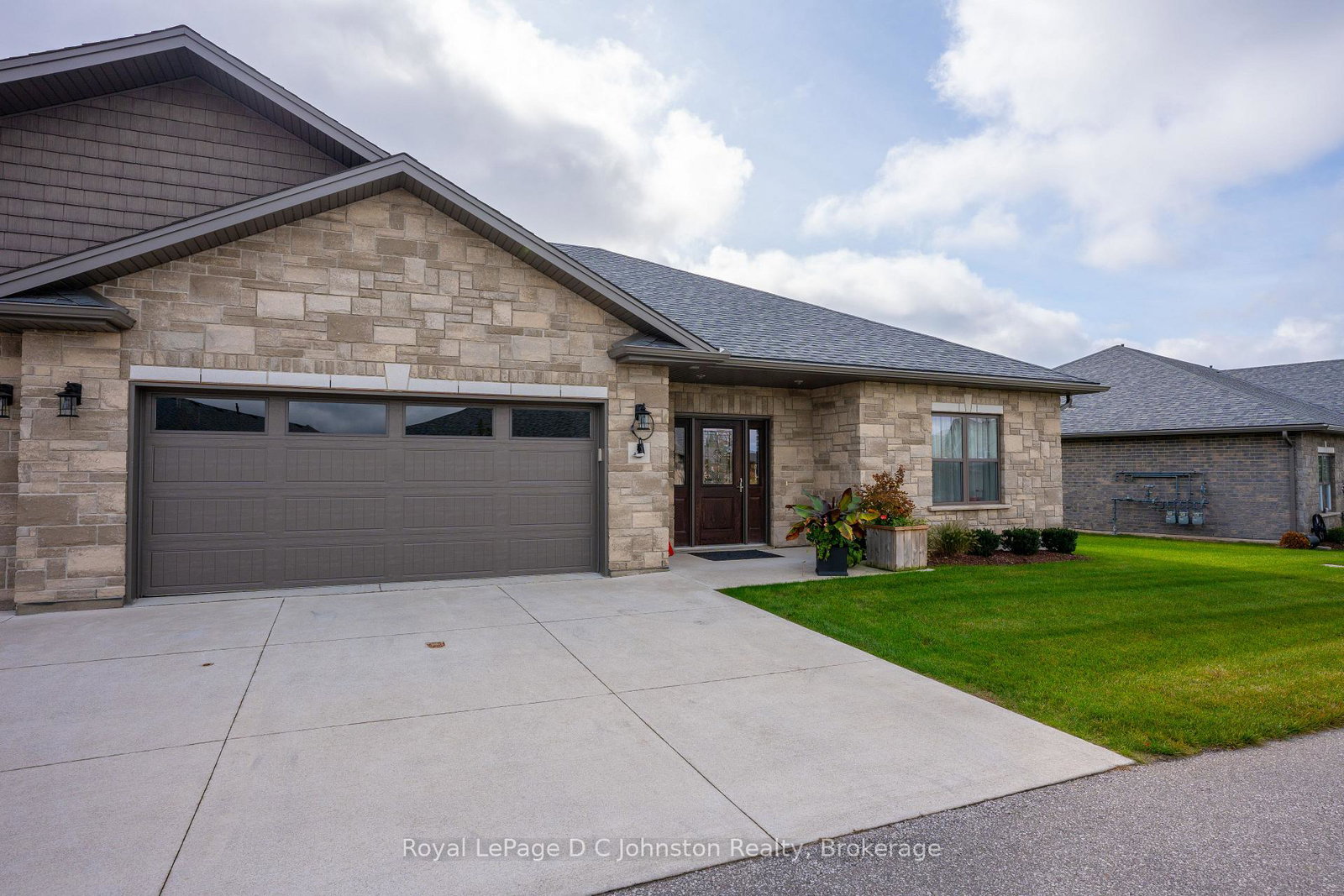 1050-waterloo-street-saugeen-shores-ontario-x12091849