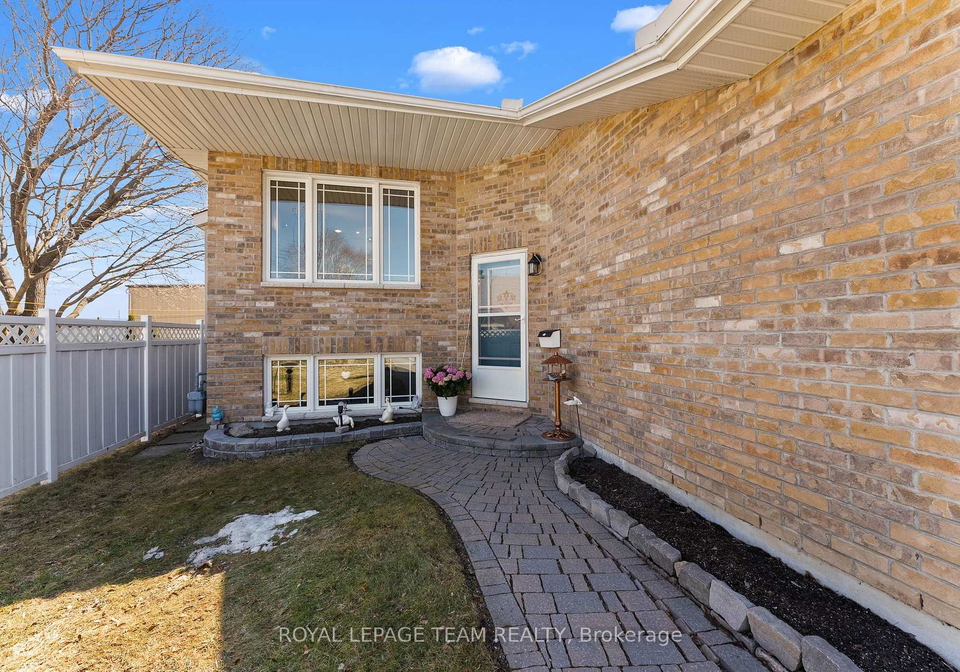 88-thomas-street-s-arnprior-ontario-x12091927