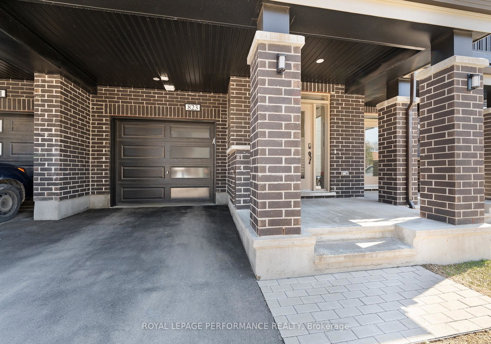 823-kiniw-private-ottawa-ontario-x12092960