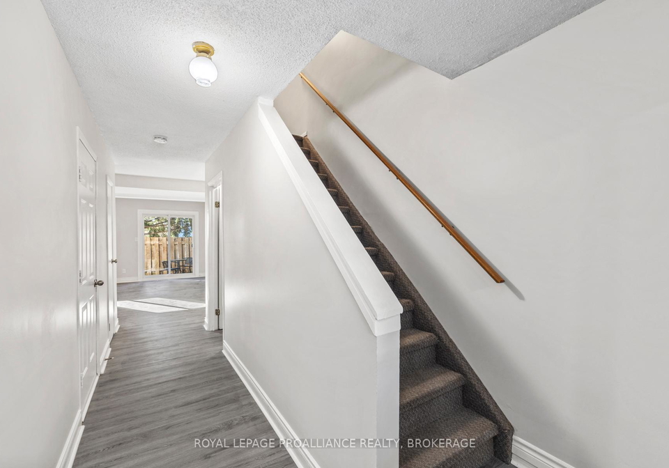 823-datzell-lane-kingston-ontario-x12093096