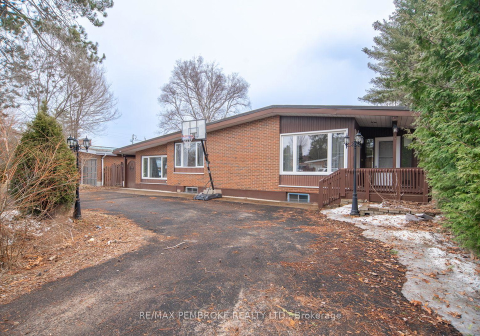 84-frontenac-crescent-deep-river-ontario-x12093179