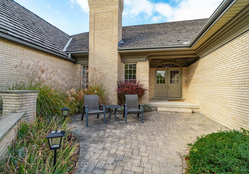 260-deer-ridge-drive-kitchener-ontario-x12094732