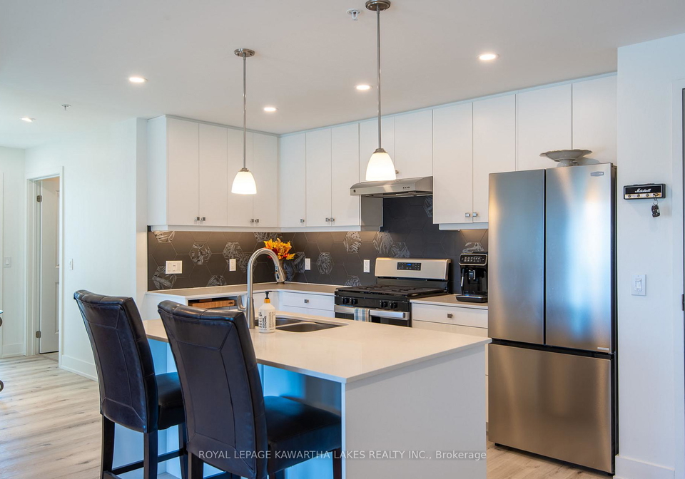 19-west-street-n-kawartha-lakes-ontario-x12094763