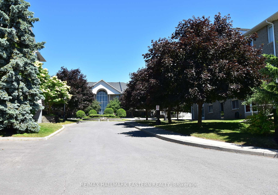 1099-clonsilla-avenue-peterborough-west-ontario-x12094785