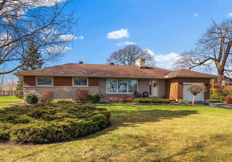 1680-county-2-road-augusta-ontario-x12098955