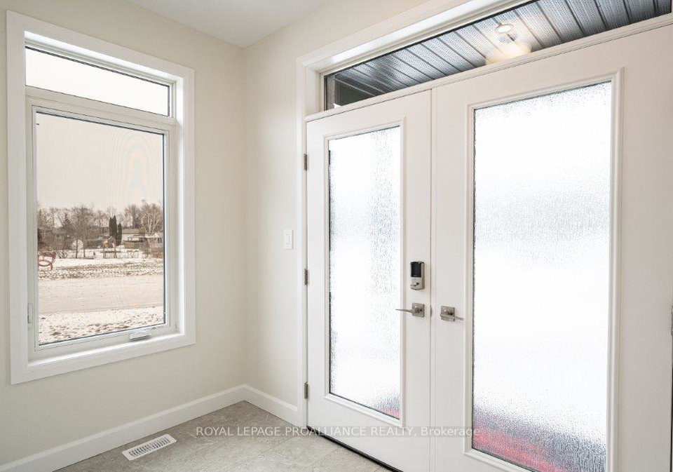 126-stonecrest-boulevard-quinte-west-ontario-x12099526