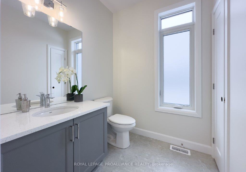 126-stonecrest-boulevard-quinte-west-ontario-x12099526