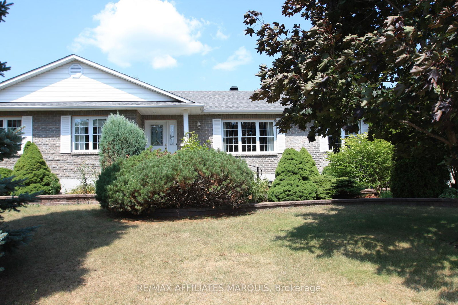 10-tudor-circle-rideau-lakes-ontario-x12100360