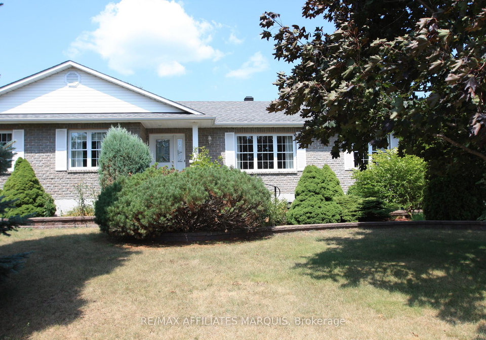 10-tudor-circle-rideau-lakes-ontario-x12100360