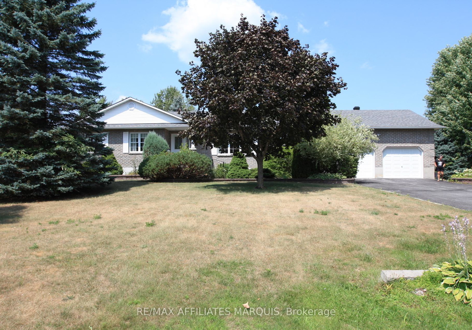 10-tudor-circle-rideau-lakes-ontario-x12100360