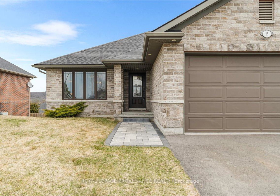 19-rosewood-drive-quinte-west-ontario-x12100689