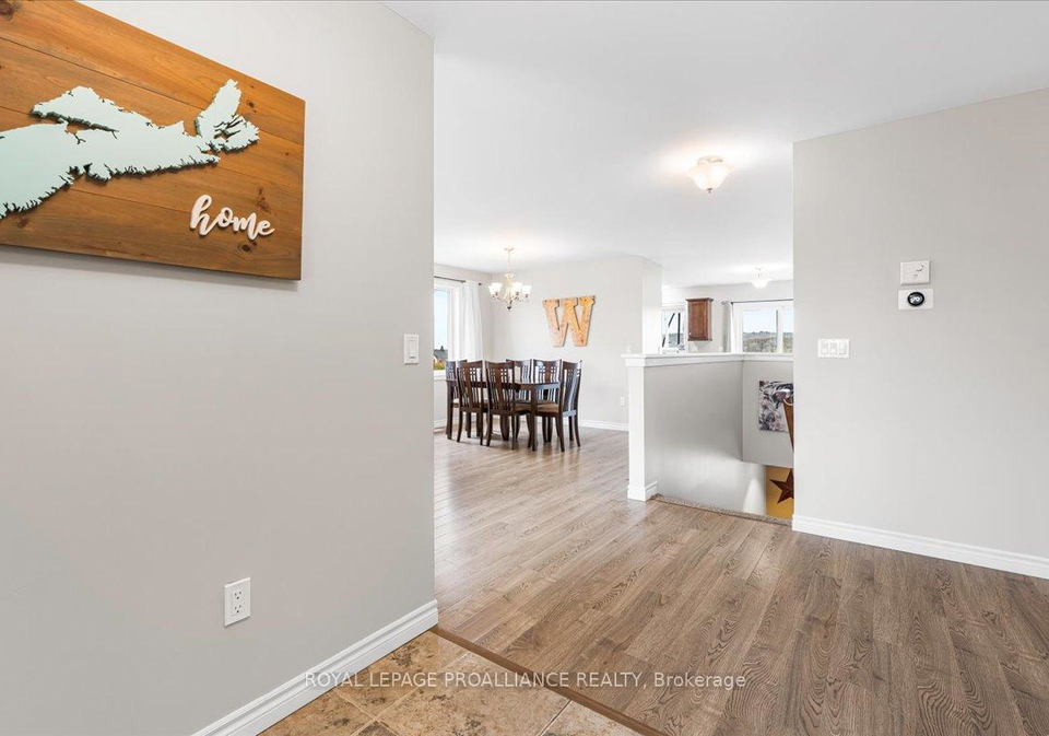 19-rosewood-drive-quinte-west-ontario-x12100689
