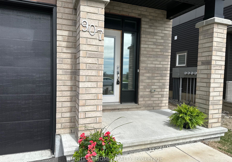 907-orvieto-way-ottawa-ontario-x12101183