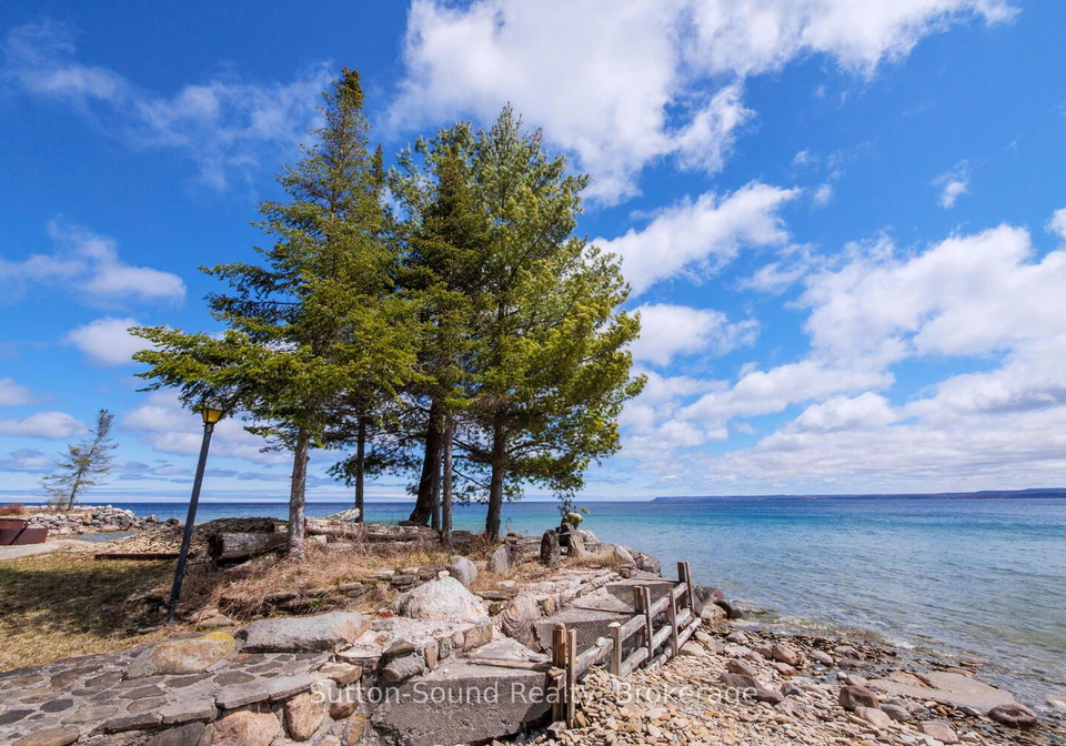 505405-grey-road-1-georgian-bluffs-ontario-x12101818
