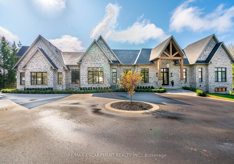 302-carlisle-road-hamilton-ontario-x12102817