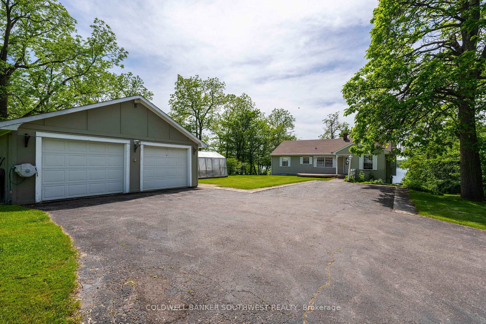 803-parkway-st-clair-ontario-x12103140