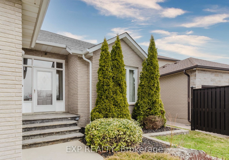 37-springgarden-crescent-hamilton-ontario-x12103215