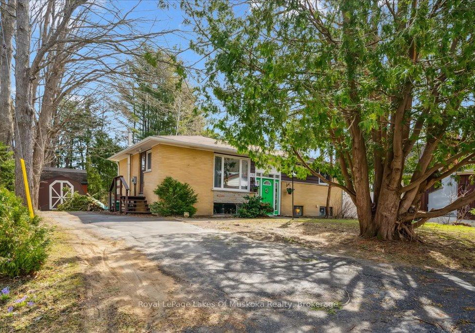 152-ann-street-bracebridge-ontario-x12103896