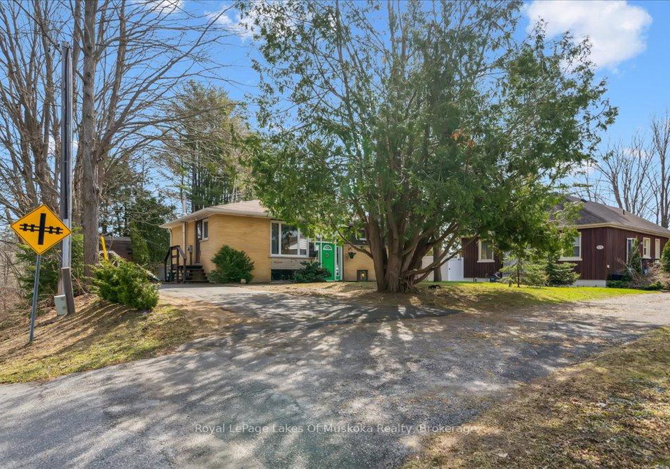 152-ann-street-bracebridge-ontario-x12103896