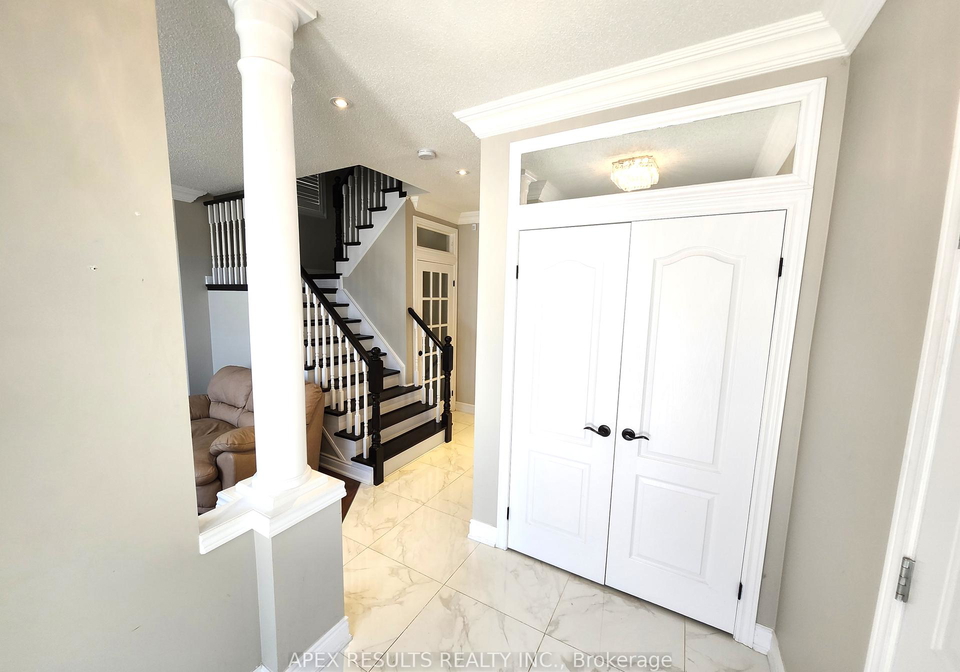 63-biggs-avenue-hamilton-ontario-x12103954