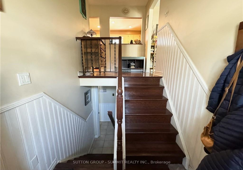 11-rowan-court-hamilton-ontario-x12104124