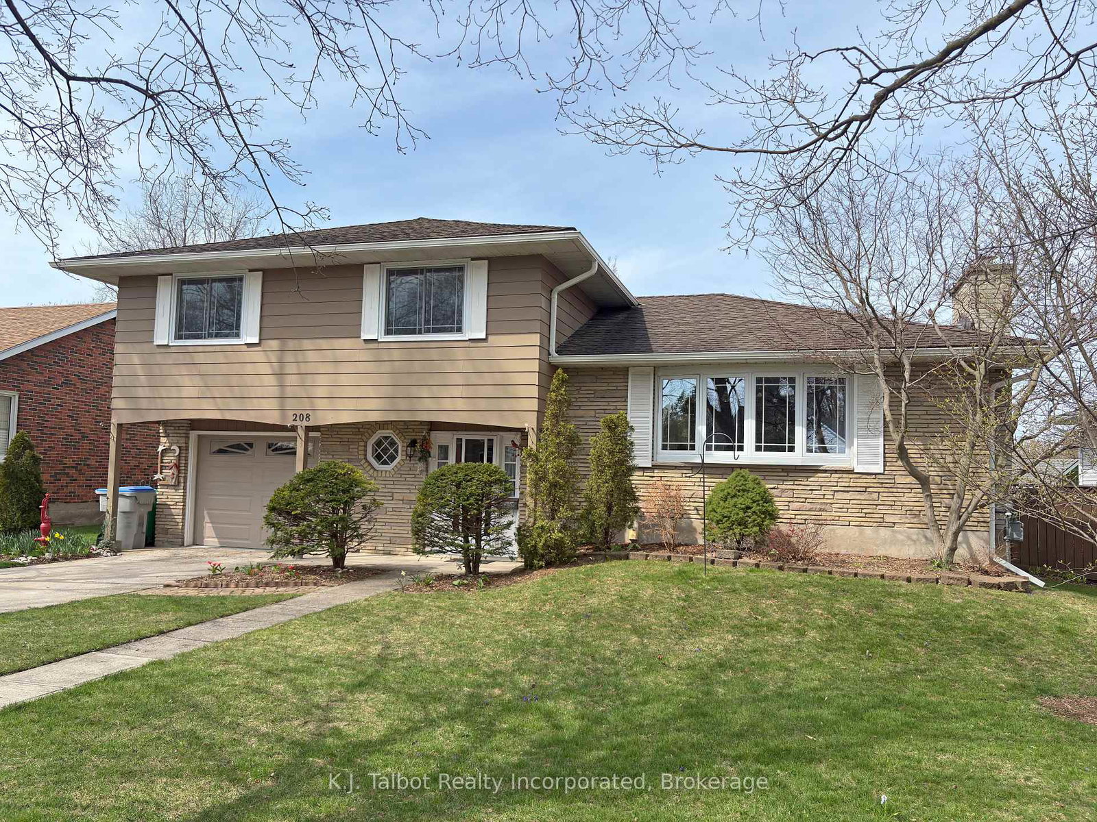 208-palmerston-street-goderich-ontario-x12104379