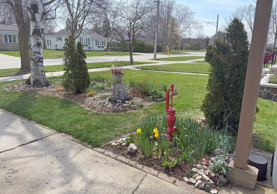 208-palmerston-street-goderich-ontario-x12104379