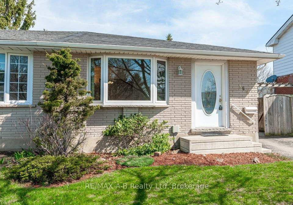 360-maple-avenue-stratford-ontario-x12104620