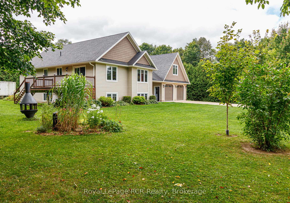180-raglan-street-grey-highlands-ontario-x12104906