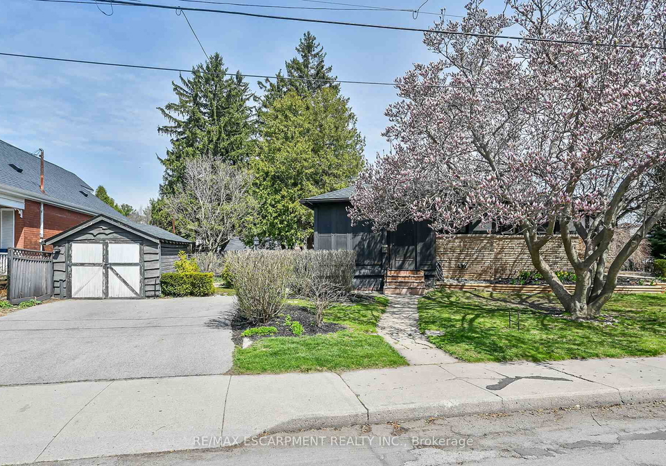 42-newton-avenue-hamilton-ontario-x12105526