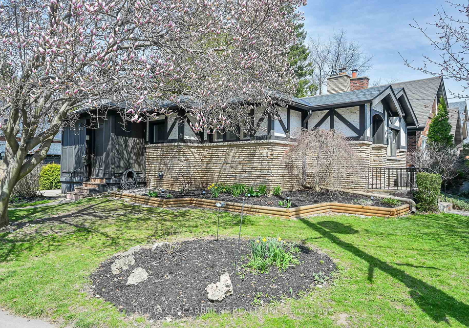 42-newton-avenue-hamilton-ontario-x12105526
