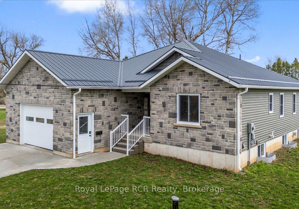 7-mill-street-west-grey-ontario-x12105827