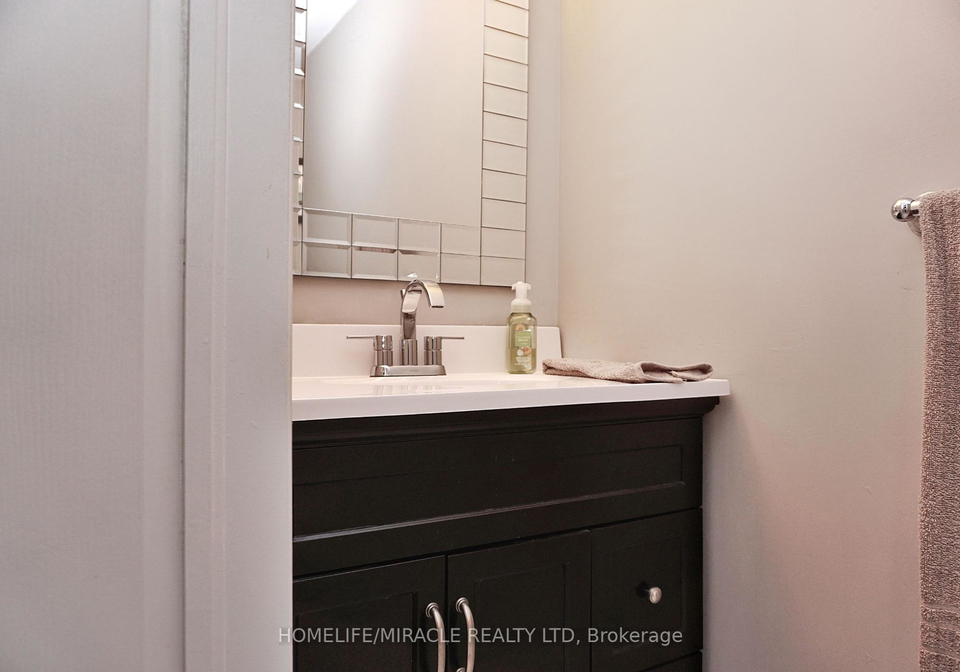 174-highbury-drive-hamilton-ontario-x12105919