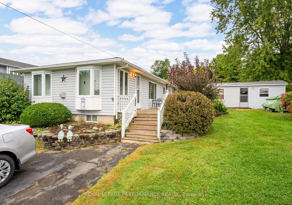 18329-county-road-2-south-glengarry-ontario-x12106811
