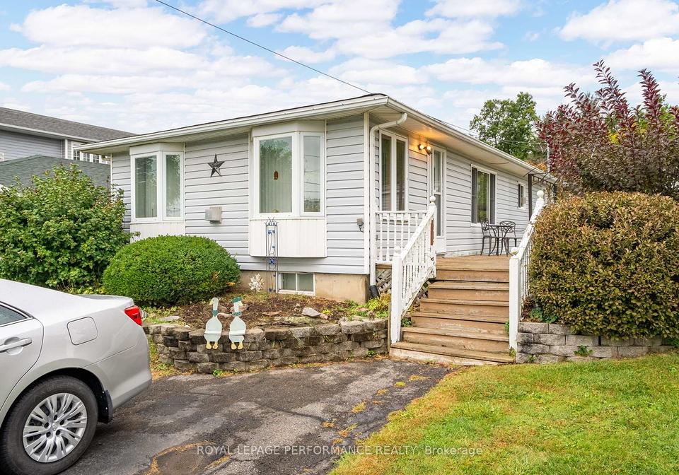 18329-county-road-2-south-glengarry-ontario-x12106811