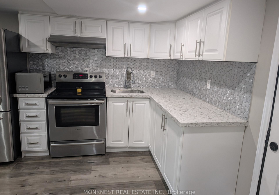 511-queensdale-avenue-hamilton-ontario-x12107176