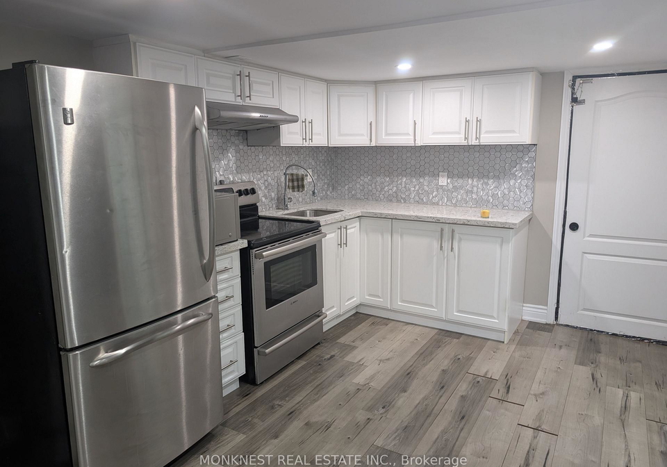 511-queensdale-avenue-hamilton-ontario-x12107176