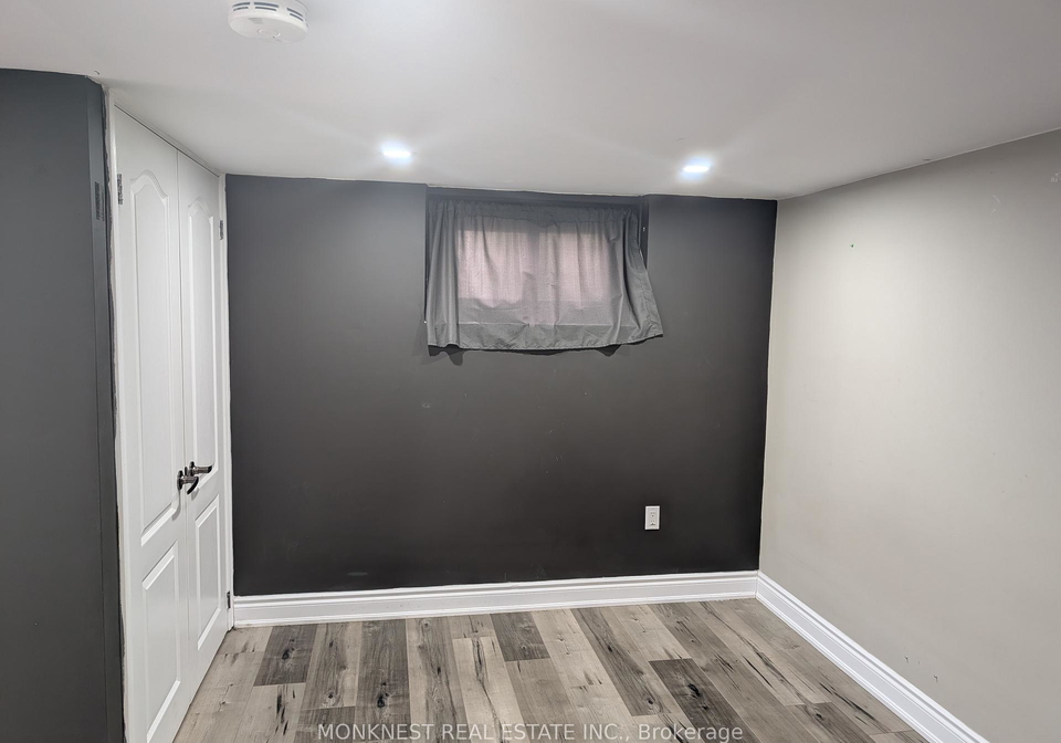 511-queensdale-avenue-hamilton-ontario-x12107176