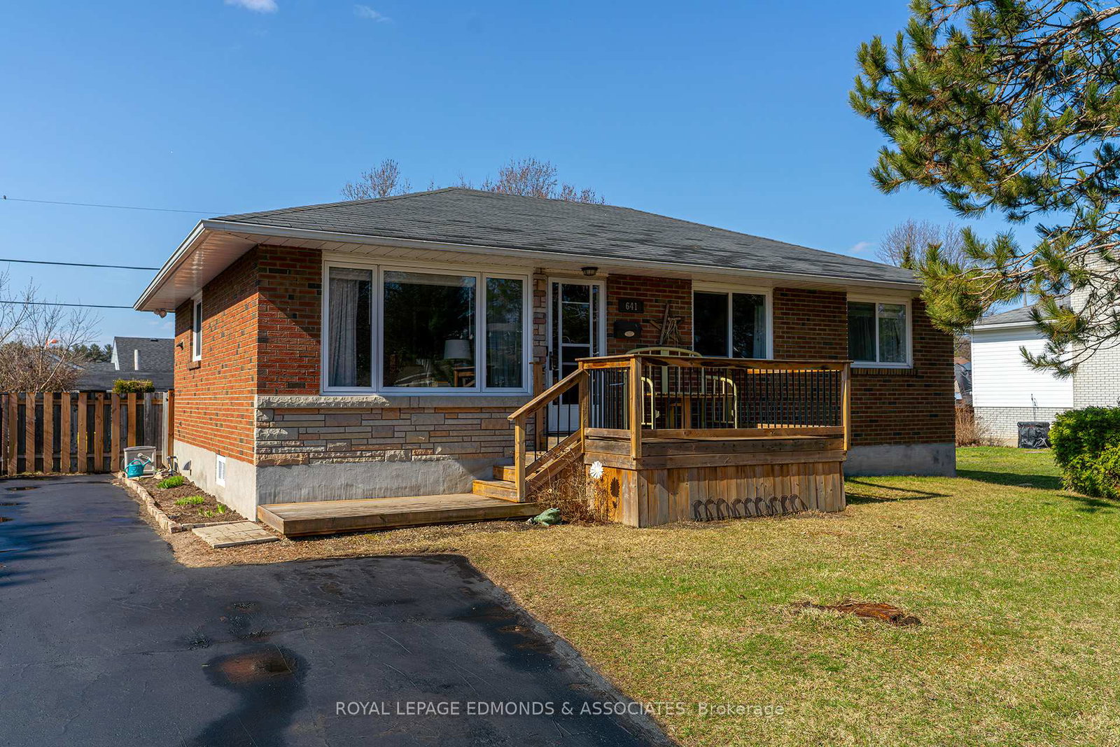 641-pine-street-petawawa-ontario-x12107253