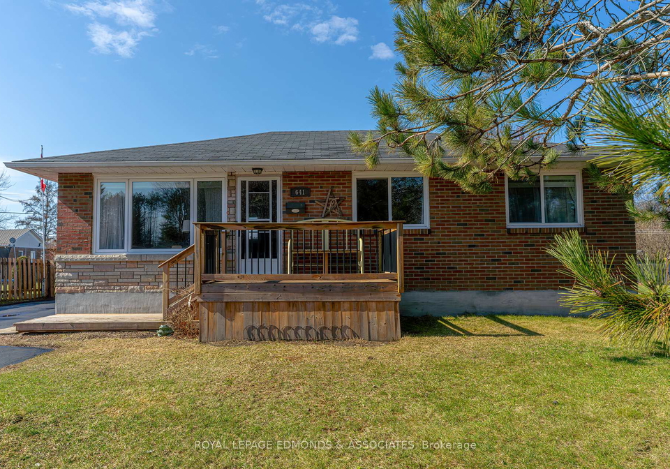 641-pine-street-petawawa-ontario-x12107253