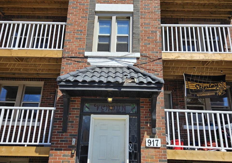 917-main-street-e-hamilton-ontario-x12109467