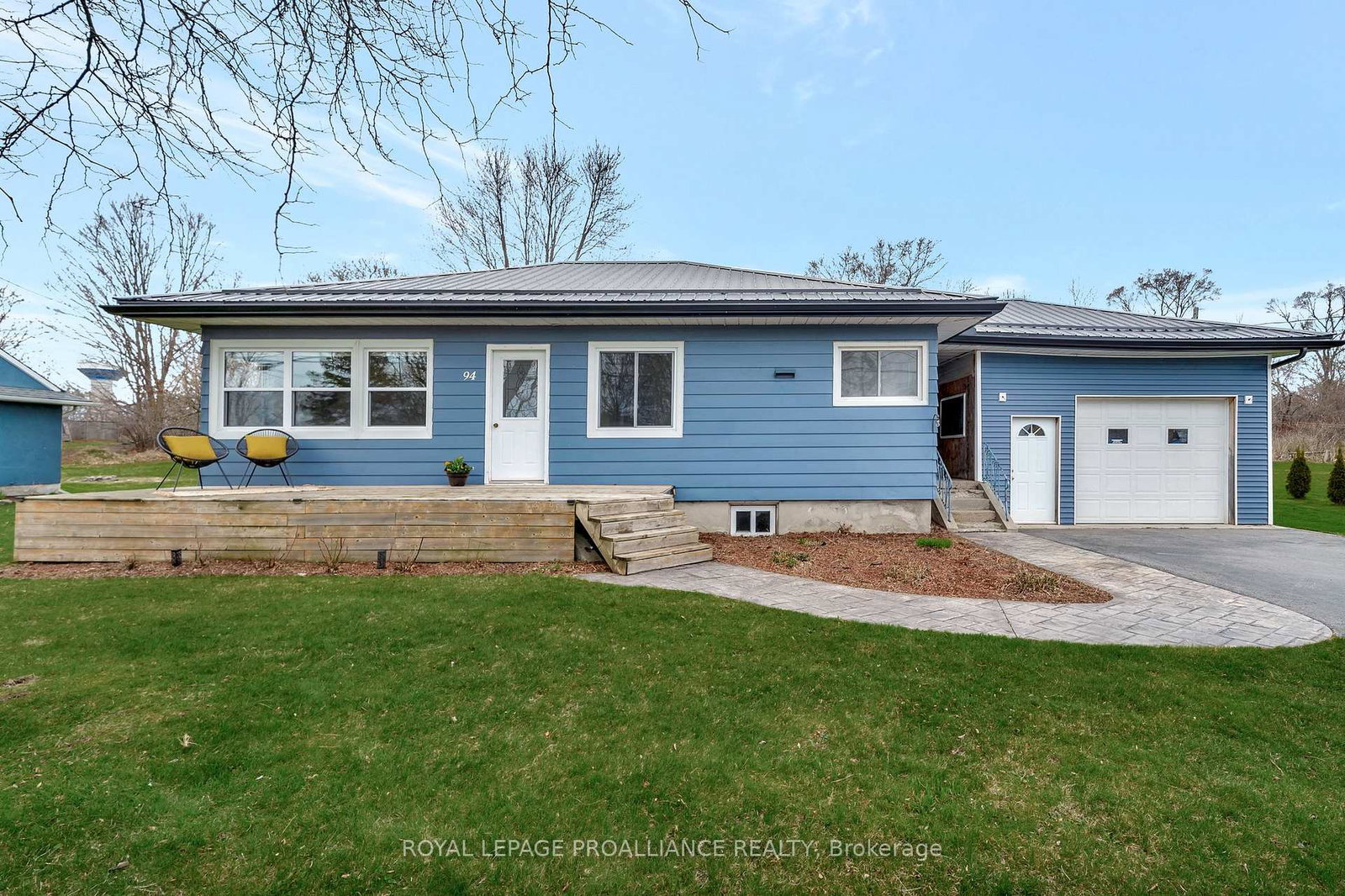 94-main-street-prince-edward-county-ontario-x12109931