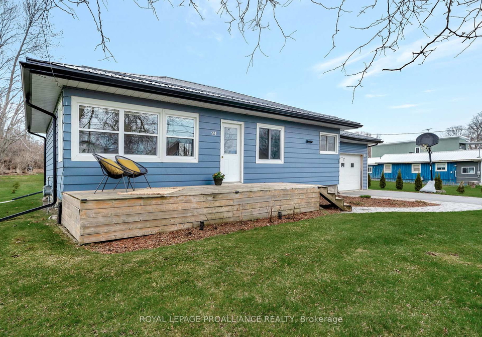 94-main-street-prince-edward-county-ontario-x12109931