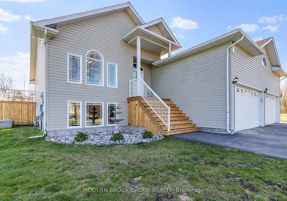 1444-maplewood-drive-elizabethtown-kitley-ontario-x12111000