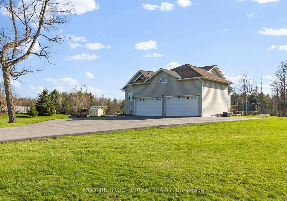 1444-maplewood-drive-elizabethtown-kitley-ontario-x12111000