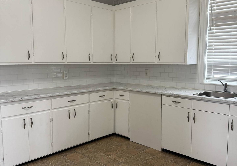 48-walter-street-kitchener-ontario-x12111354