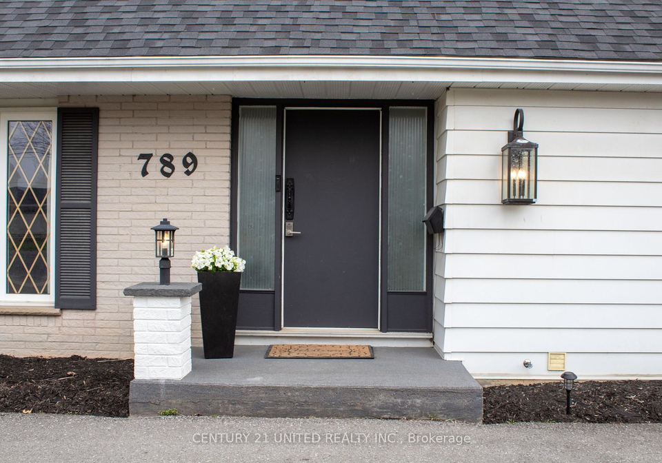 789-parkhill-road-w-peterborough-west-ontario-x12111370
