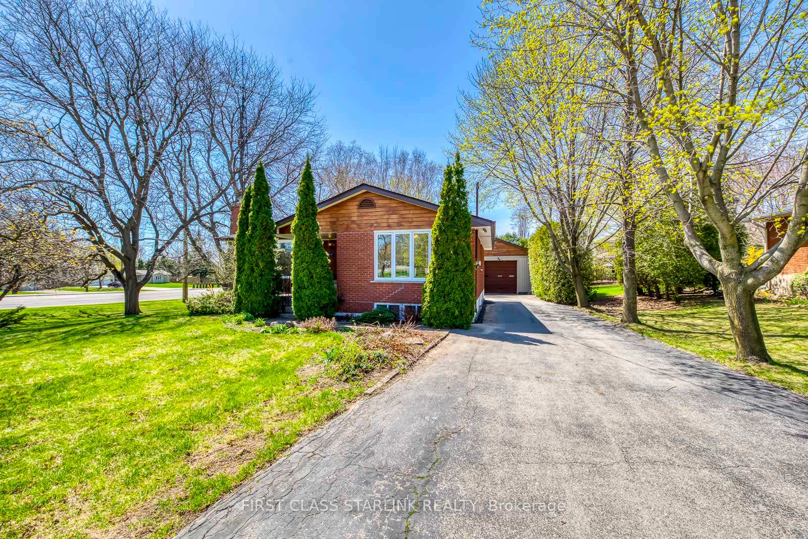 57-mcdonald-court-hamilton-ontario-x12111739