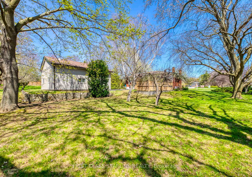 57-mcdonald-court-hamilton-ontario-x12111739