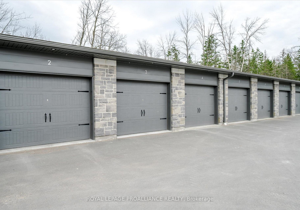19-hampton-lane-selwyn-ontario-x12111937